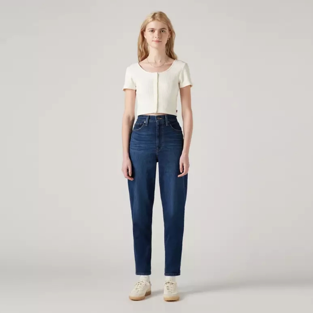 Levi's High Waisted Mom Jeans in Winter Cloud